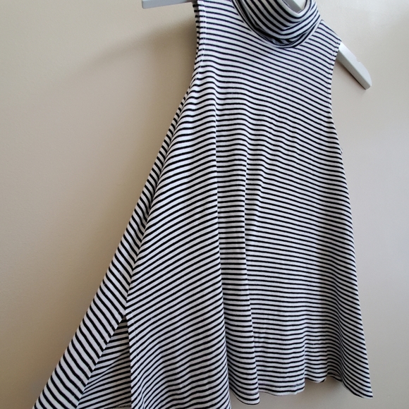 Puella tutle neck sleeveless knitted top, stripes, medium size - Picture 5 of 7